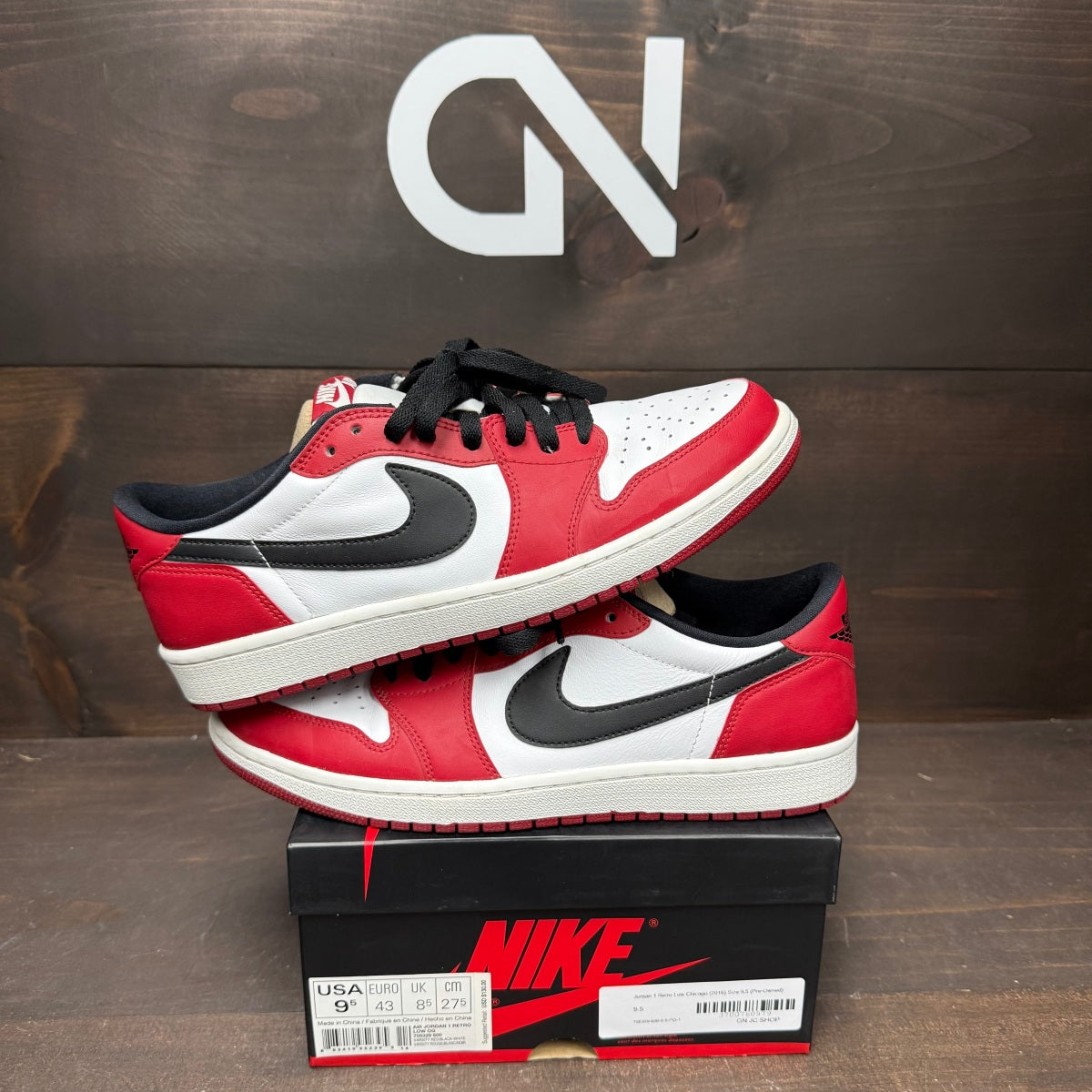 Jordan 1 Retro Low Chicago (2016) - Image 1