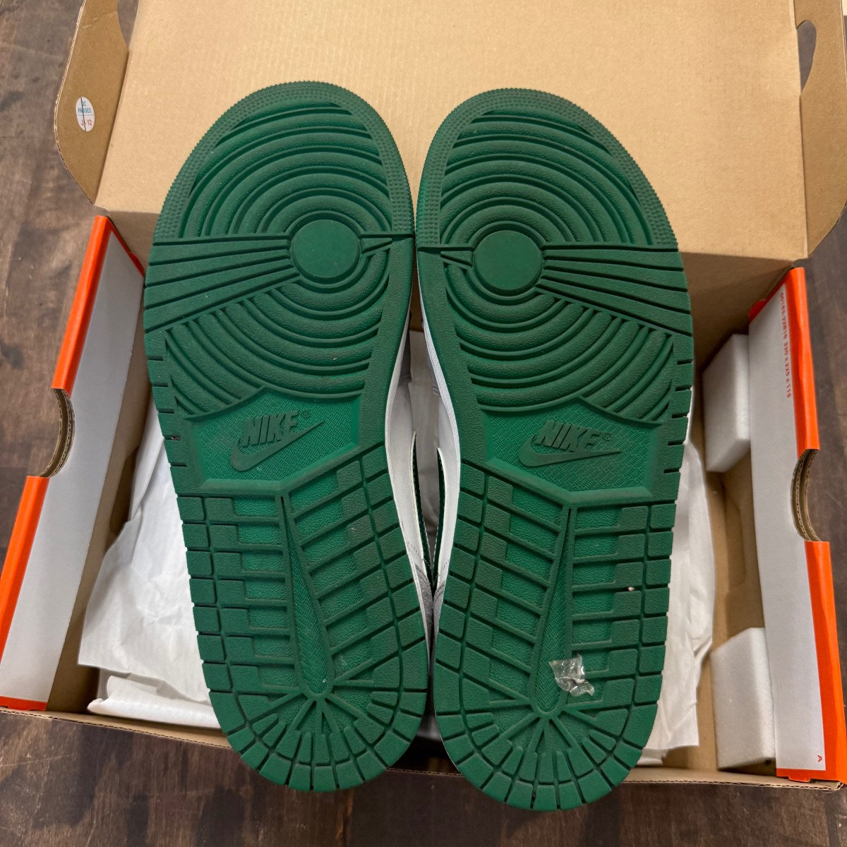Jordan 1 Mid SE Grey Green Size 10.5 (Pre-Owned) - Image 6
