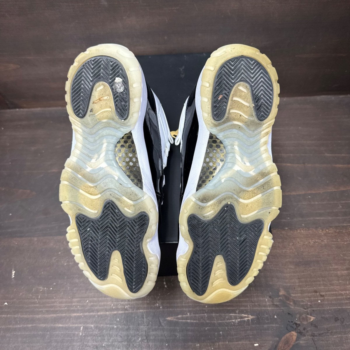 Jordan 11 Retro DMP Gratitude (2023) Size 7.5 (Pre-Owned) - box