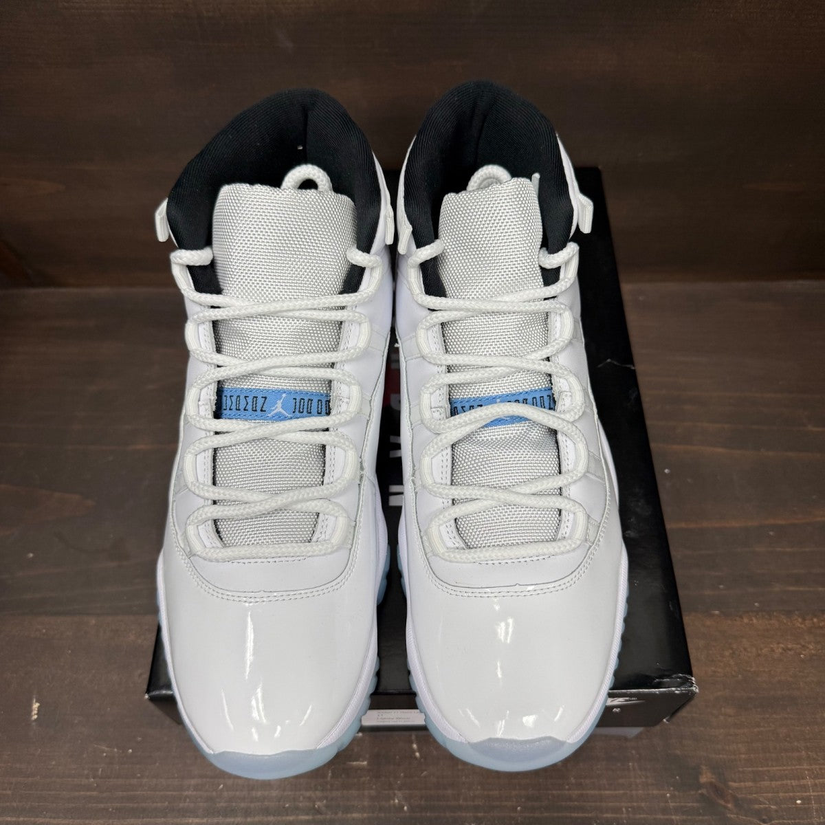 Jordan 11 Retro Legend Blue (2024) - Image 2