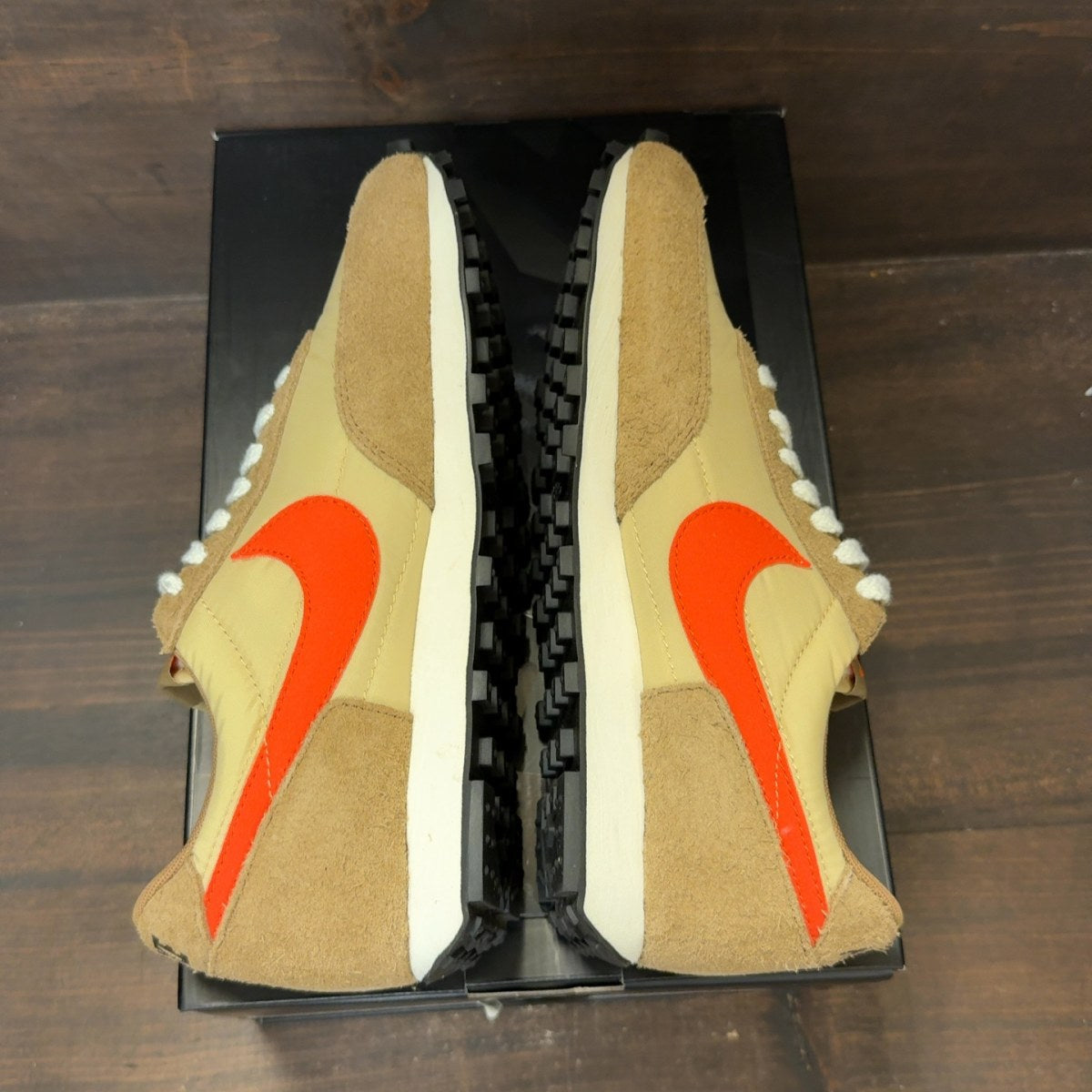 Nike Daybreak Vegas Gold College Orange - Image 6
