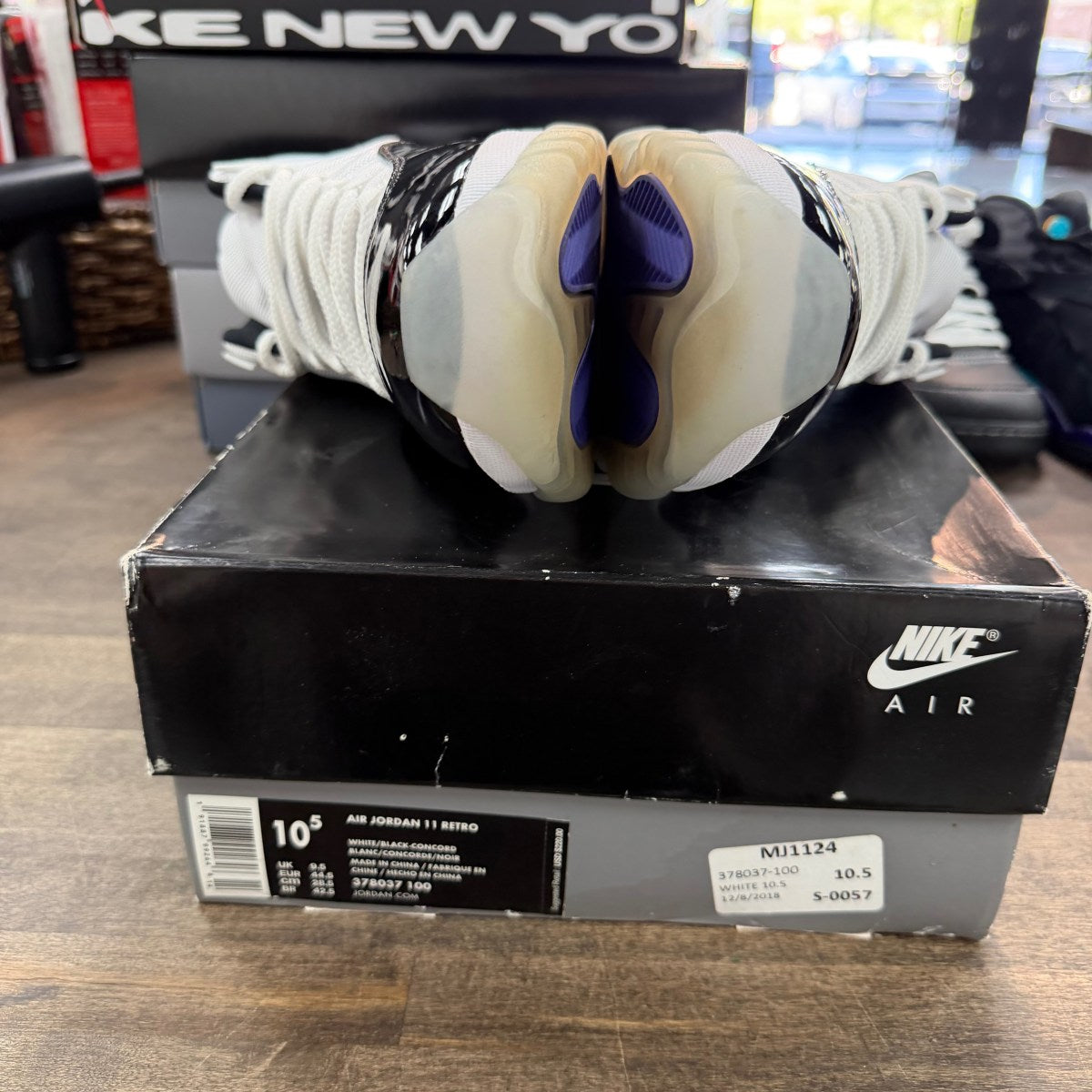 Jordan 11 Retro Concord (2018) - Image 6