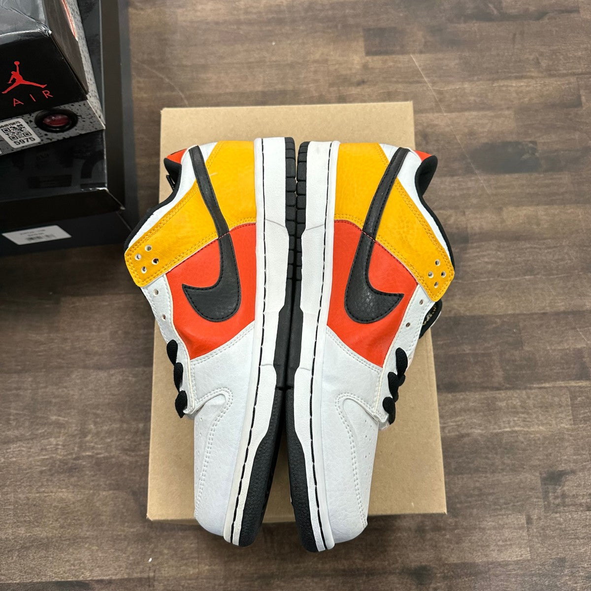 Nike SB Dunk Low Raygun Home Size 10 (Pre-Owned) - Image 3