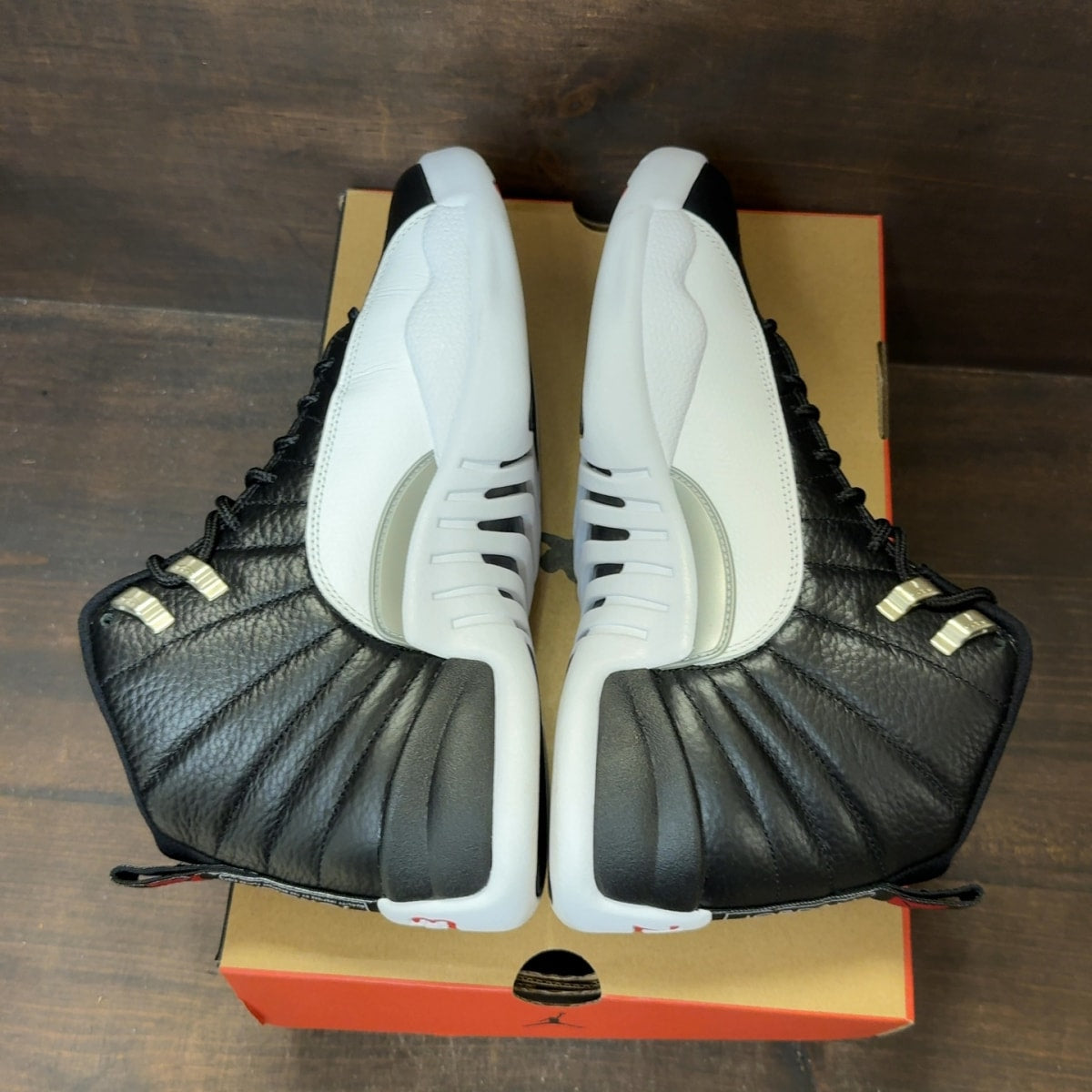 Jordan 12 Retro Playoffs (2022) Size 10 (Pre-Owned)