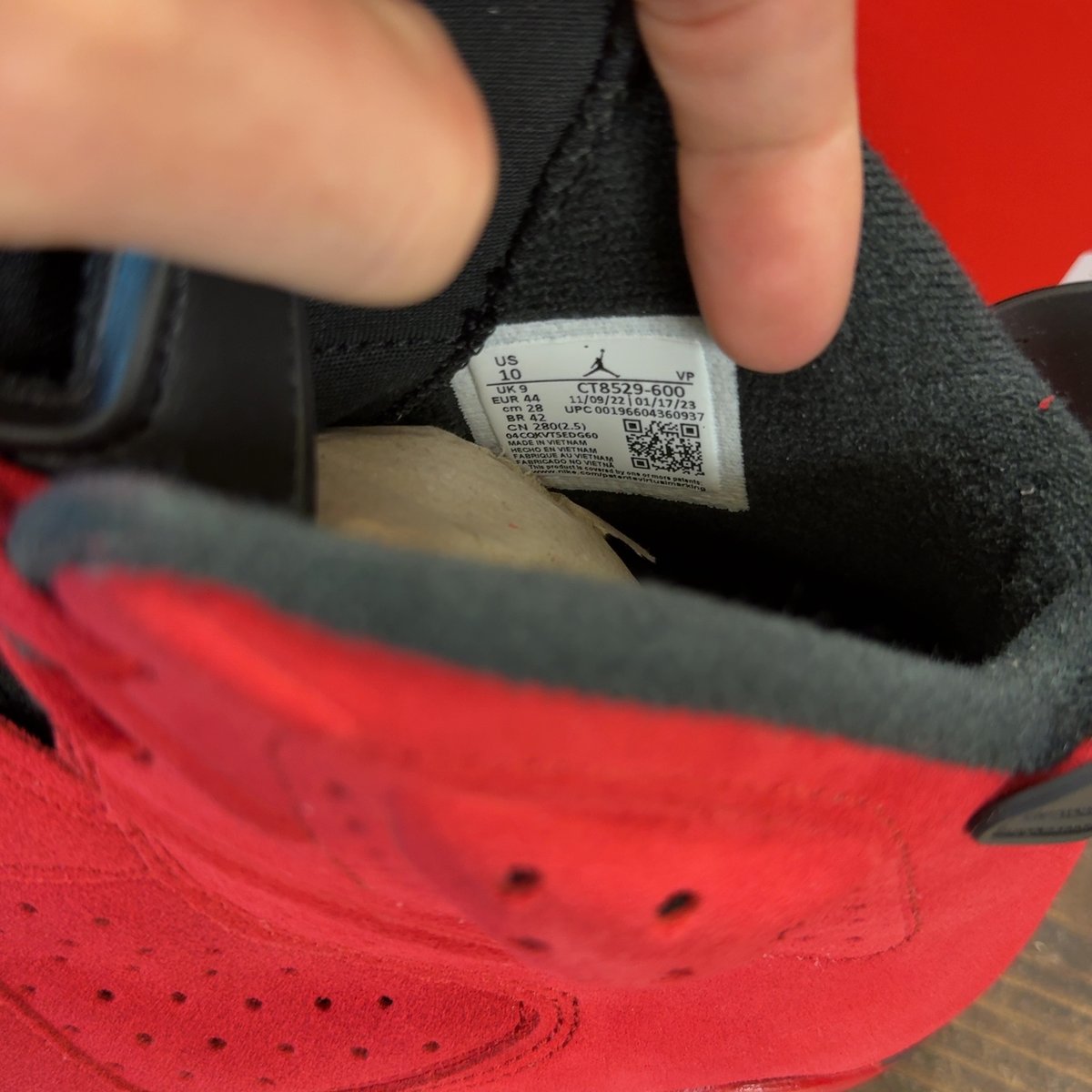 Jordan 6 Retro Toro Bravo Size 10 (Pre-Owned) - aux