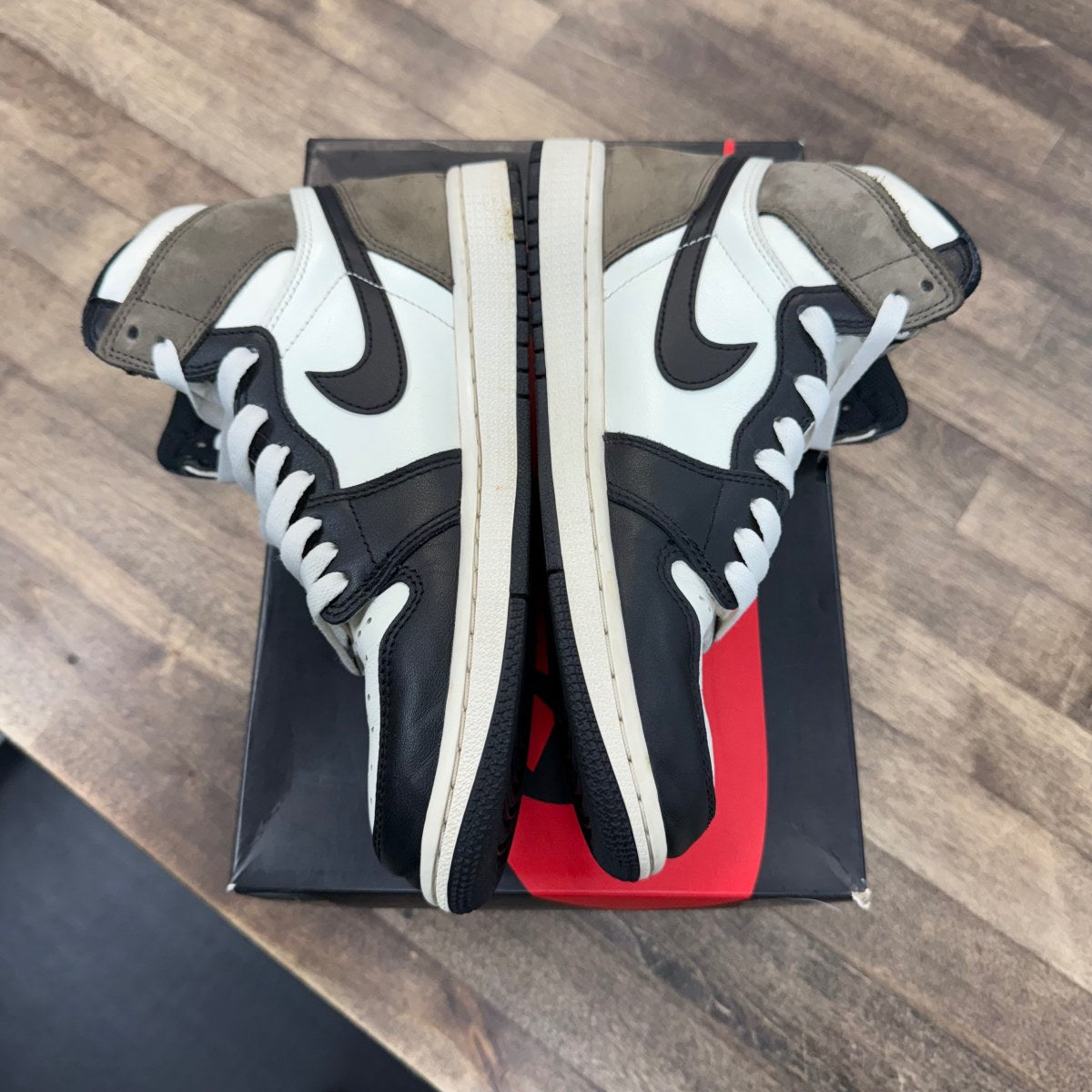 Jordan 1 Retro High Dark Mocha - Image 3