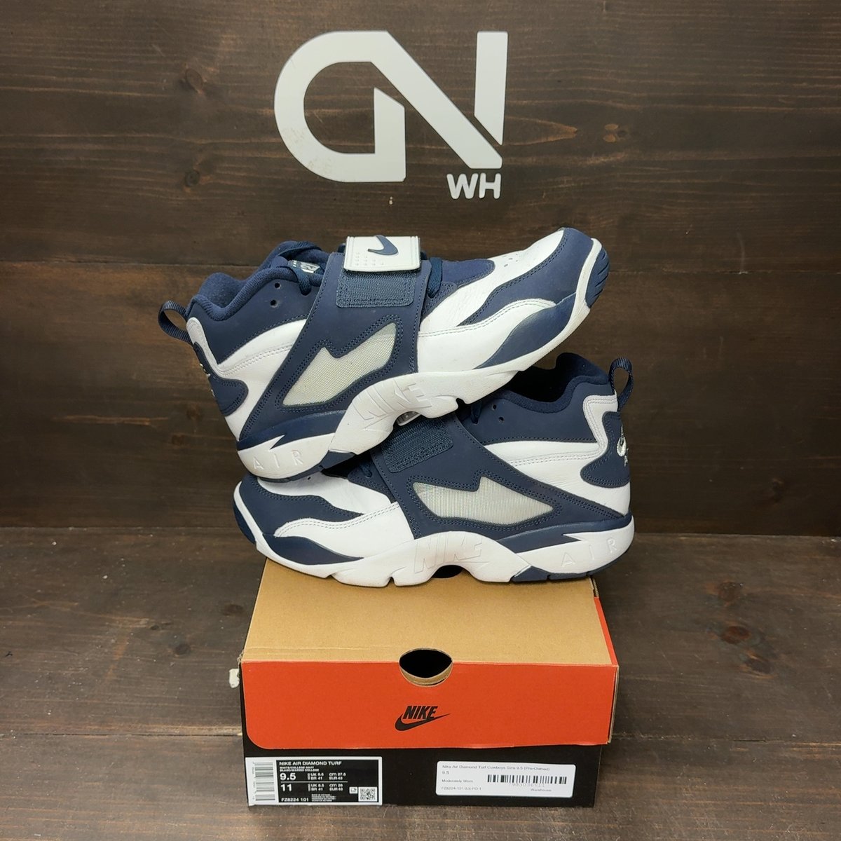 Nike Air Diamond Turf Cowboys Size 9.5 (Pre-Owned) - front