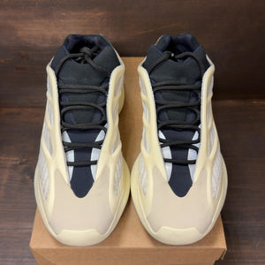 adidas Yeezy 700 V3 Azael Size 11 (Pre-Owned) - Image 3