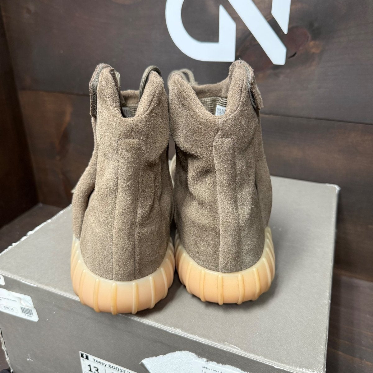 adidas Yeezy Boost 750 Chocolate Size 13 (Pre-Owned) - sole