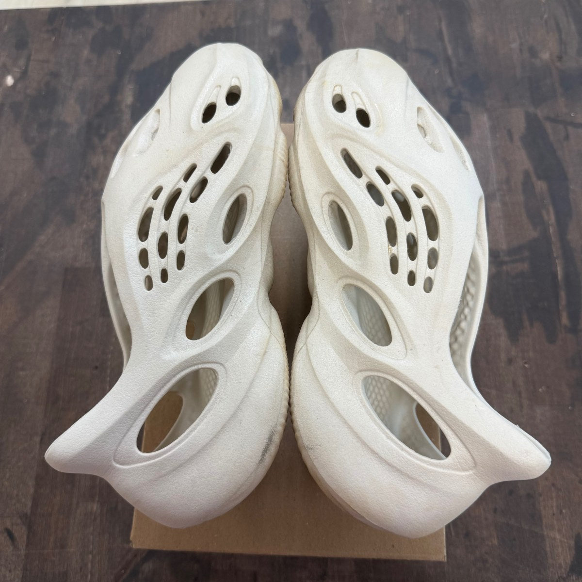 adidas Yeezy Foam RNNR Sand - Image 5