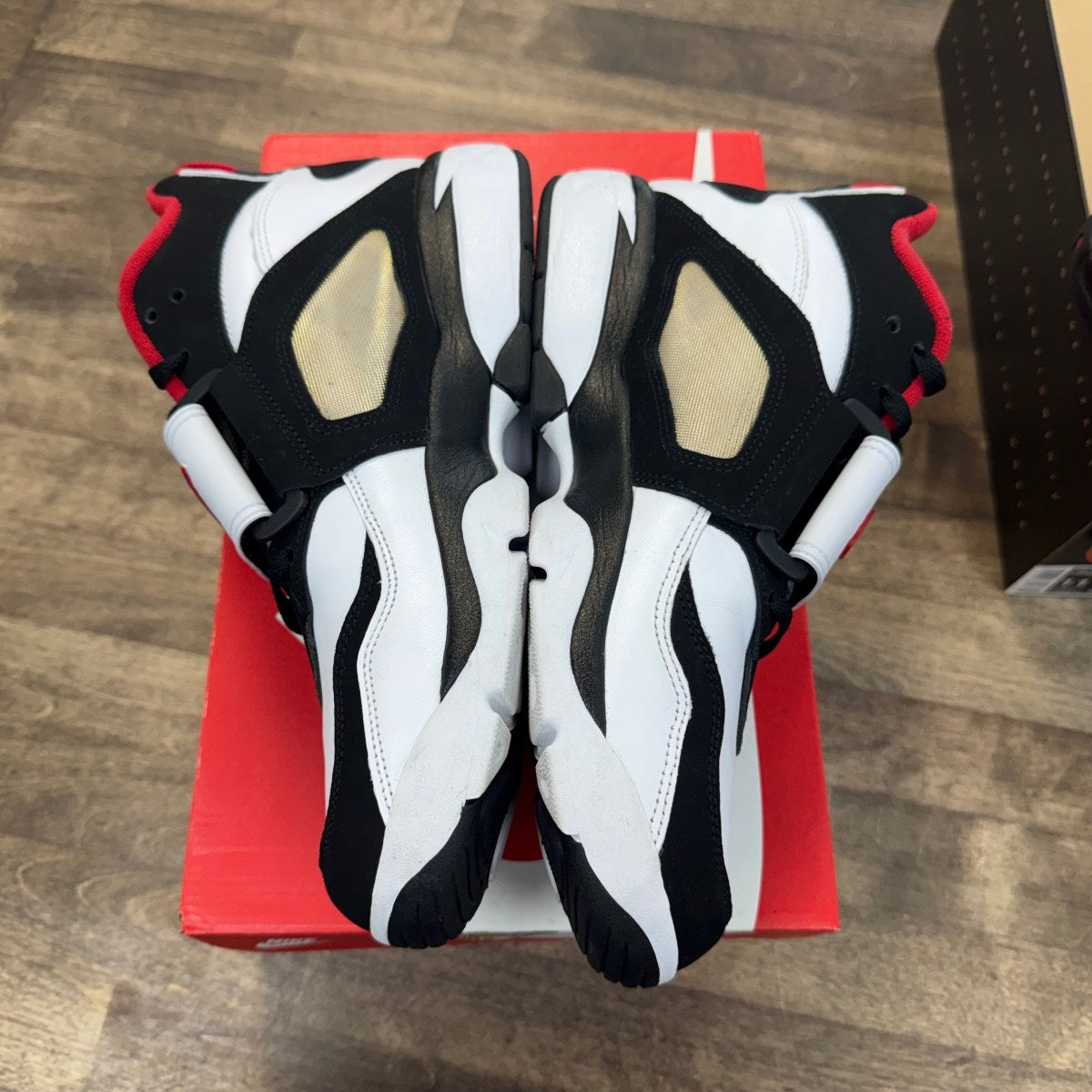 Nike Air Diamond Turf 49ers (2025) - Image 3