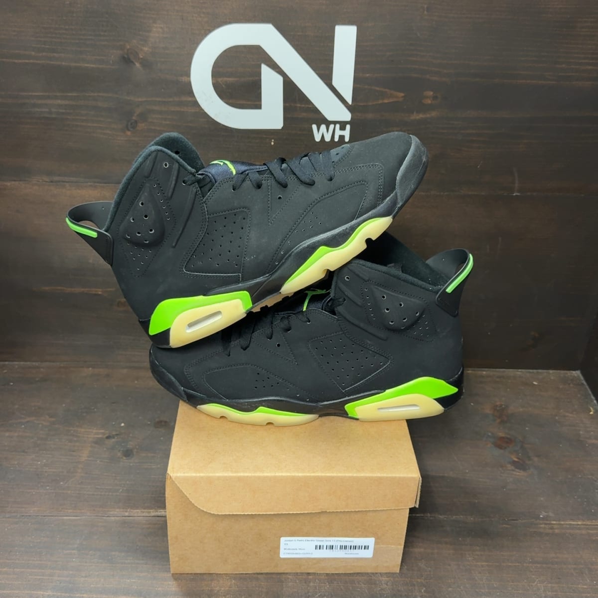 Jordan 6 Retro Electric Green Size 13 (Pre-Owned) - front