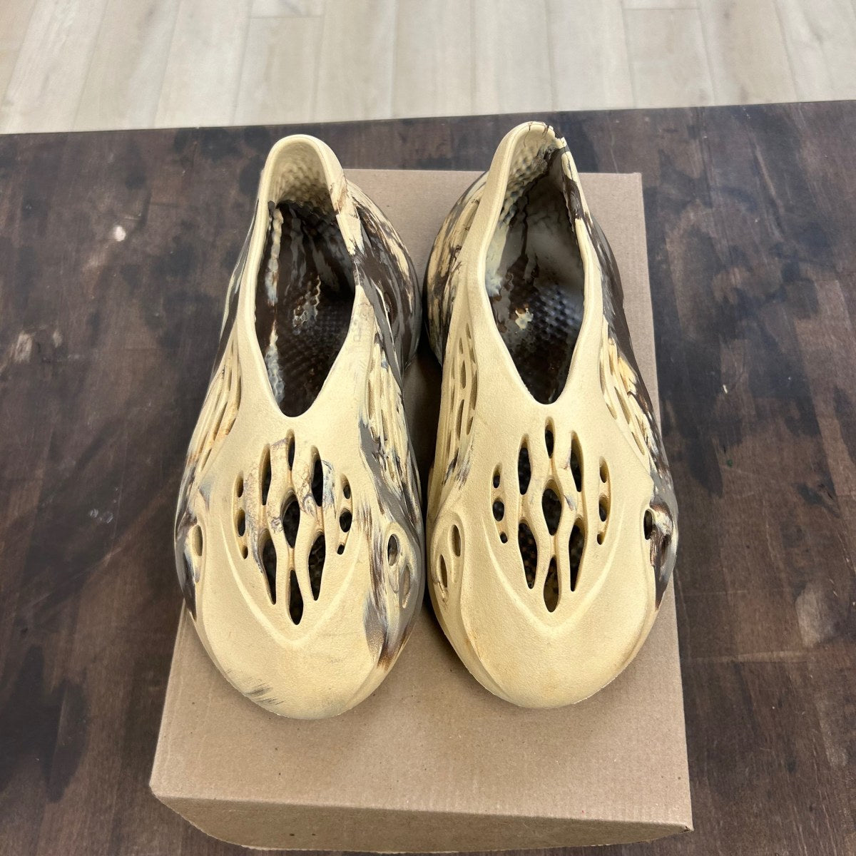 adidas Yeezy Foam RNNR MX Cream Clay Size 6 (Pre-Owned)