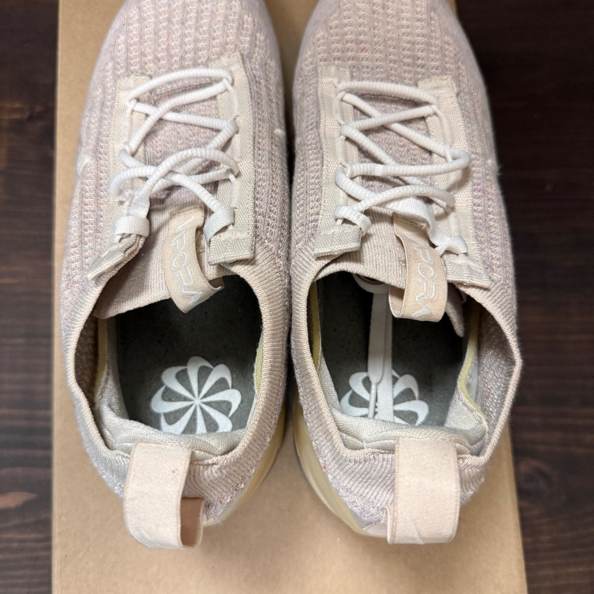 Nike Wmns Air VaporMax 2021 Flyknit 'Oatmeal' Size 9W (Pre-Owned) - Image 3