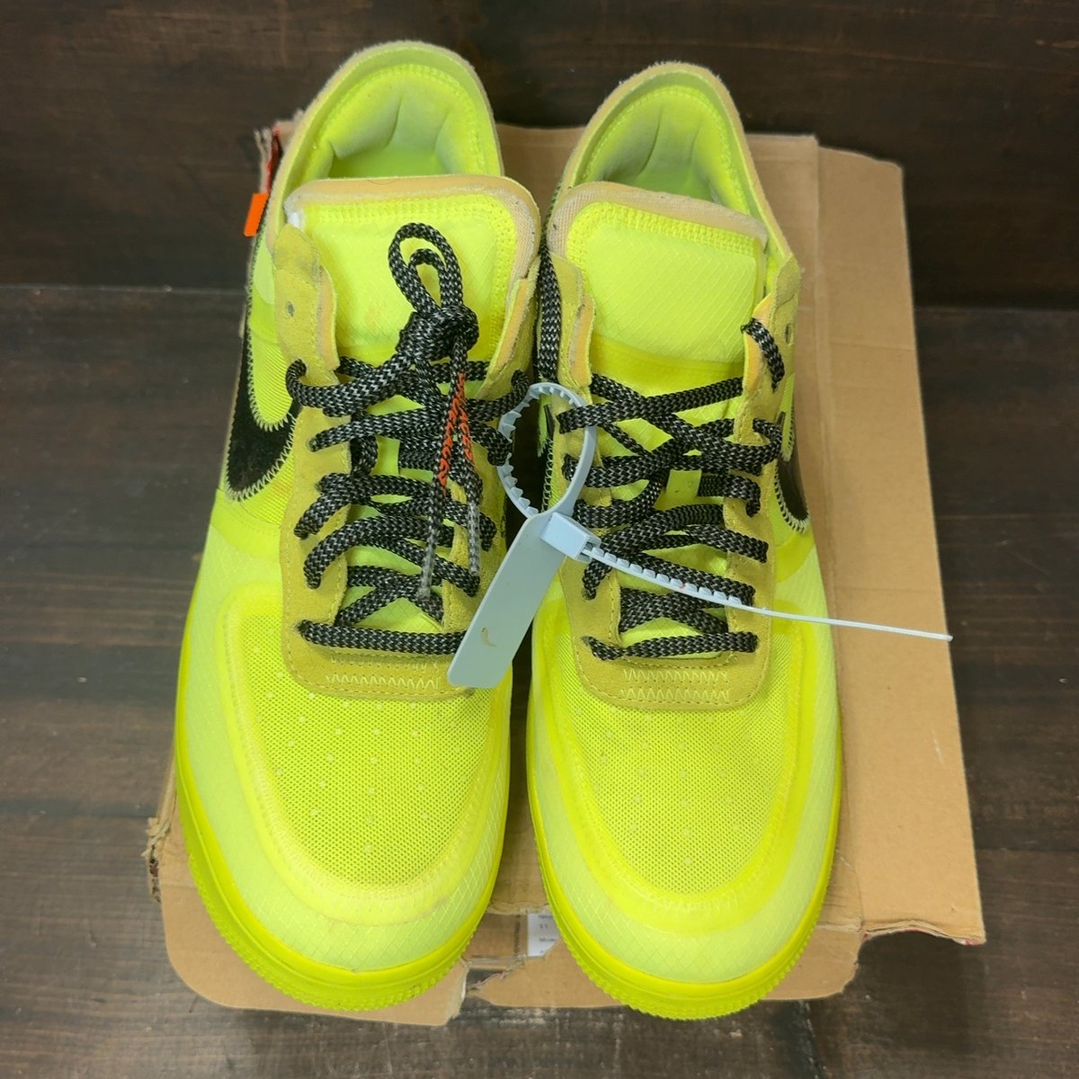 Nike Air Force 1 Low Off-White Volt Size 11 (Pre-Owned) - tag