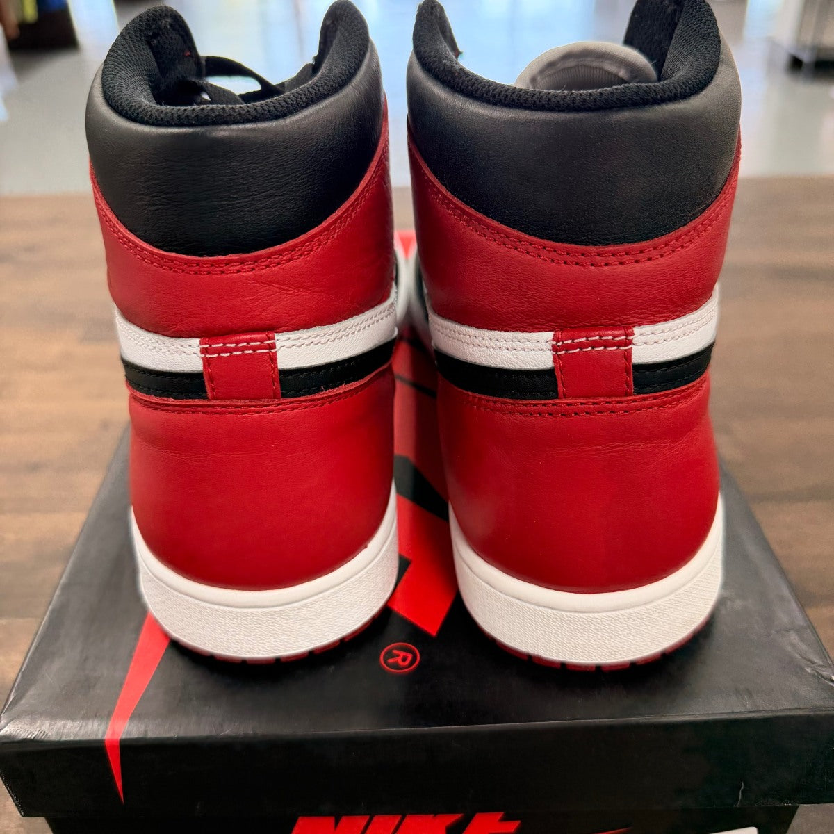 Jordan 1 Retro Black Toe (2016) - Image 4