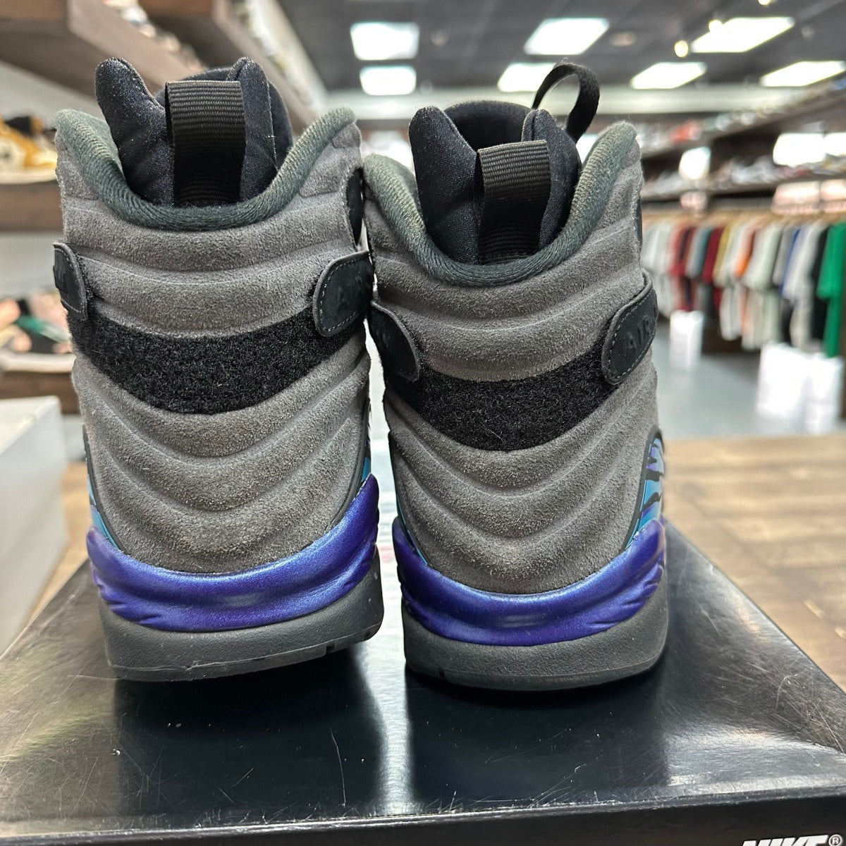 Jordan 8 Retro Aqua (2025) Size 10 (Pre-Owned) - Image 4