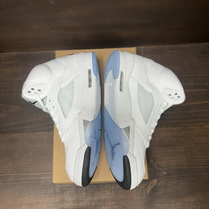 Jordan 5 Retro White Metallic (2026) Size 11.5 (Pre-Owned) - Image 4