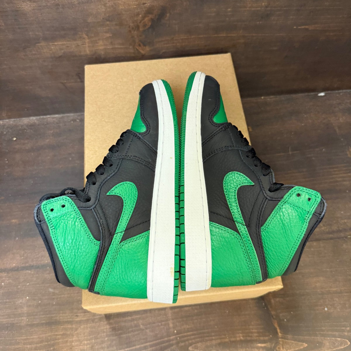 Jordan 1 Retro High Pine Green Black (GS) Size 5Y (Pre-Owned) - Image 4