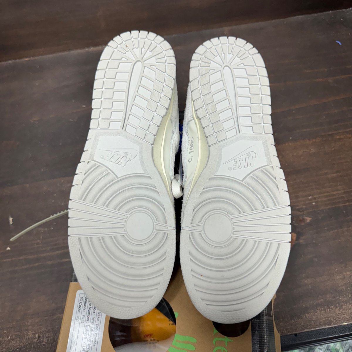 Nike Dunk Low Off-White Lot 32 Size 8.5 (Pre-Owned) - box