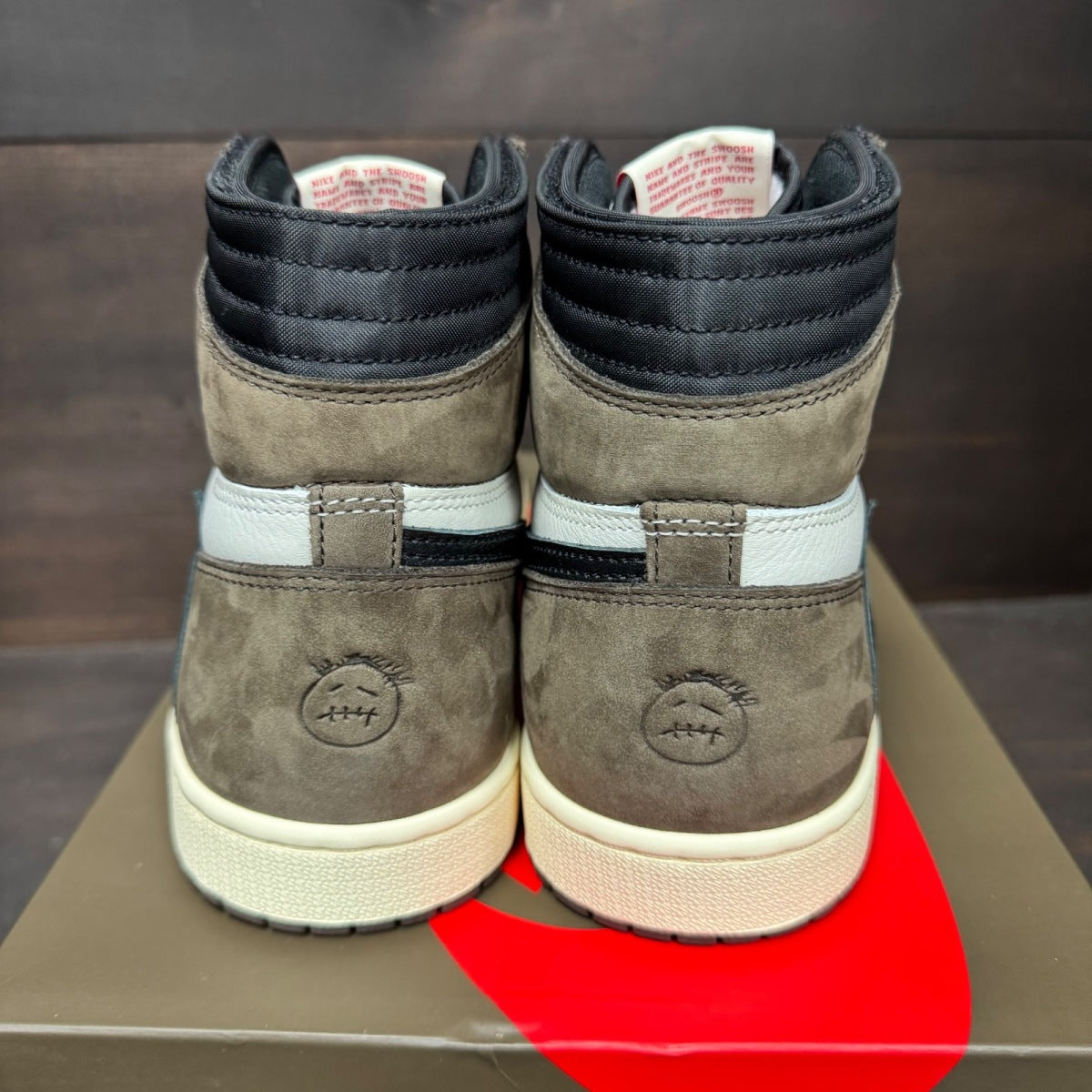 Jordan 1 Retro High OG SP Travis Scott Mocha Size 10 (Pre-Owned) - Image 5
