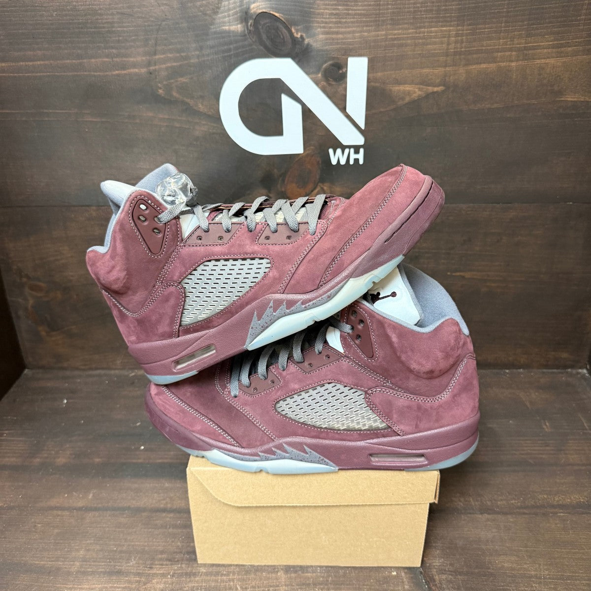 Jordan 5 Retro Burgundy (2023) Size 13 (Pre-Owned) - Image 1