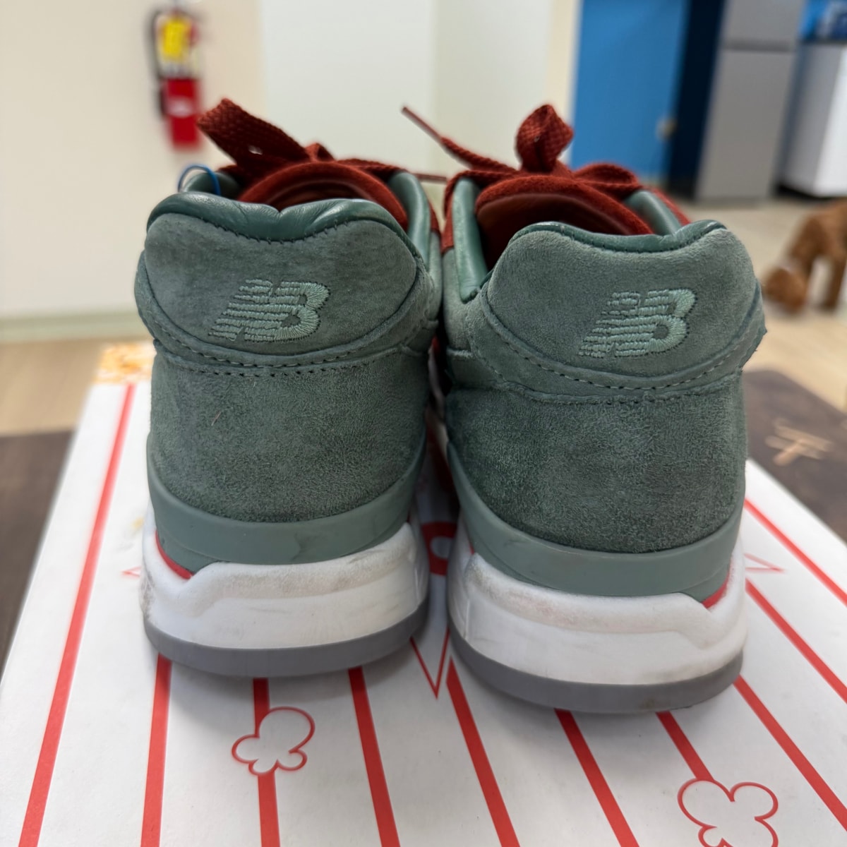 New Balance 998 Concepts Rivalry Pack Boston (Regular Box) Size 9.5 (Pre-Owned) - Image 3