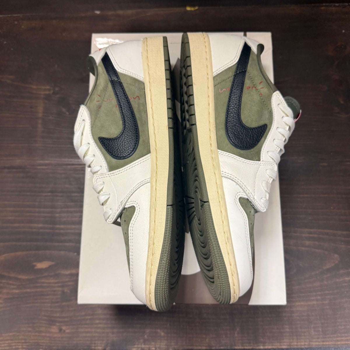 Jordan 1 Retro Low OG SP Travis Scott Medium Olive - Image 4