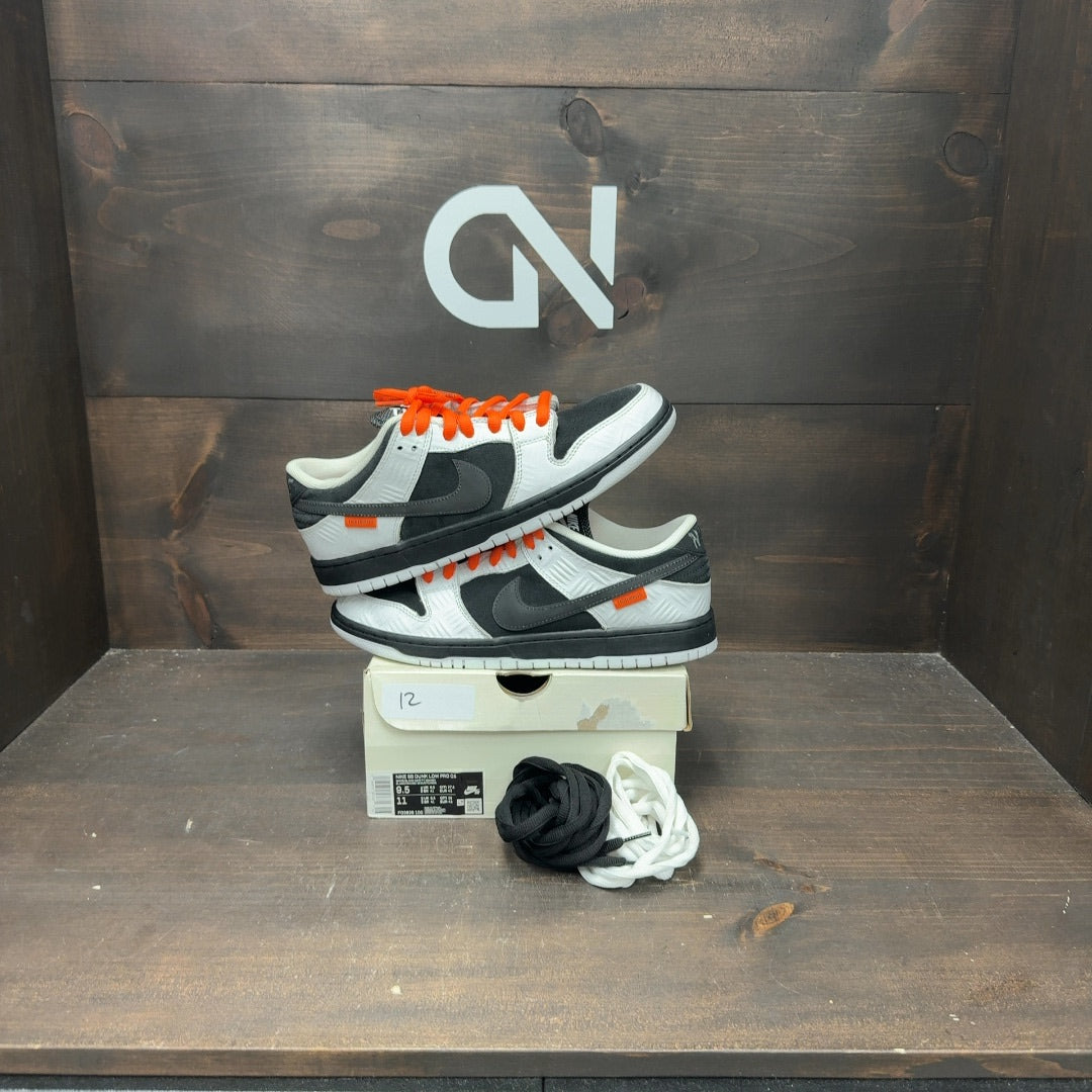 Nike SB Dunk Low TIGHTBOOTH - Image 1