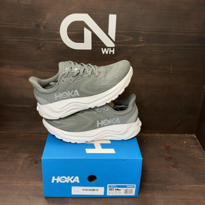 Hoka One One Arahi 8 Asteroid Silver Size 9 (Pre-Owned) - Image 1