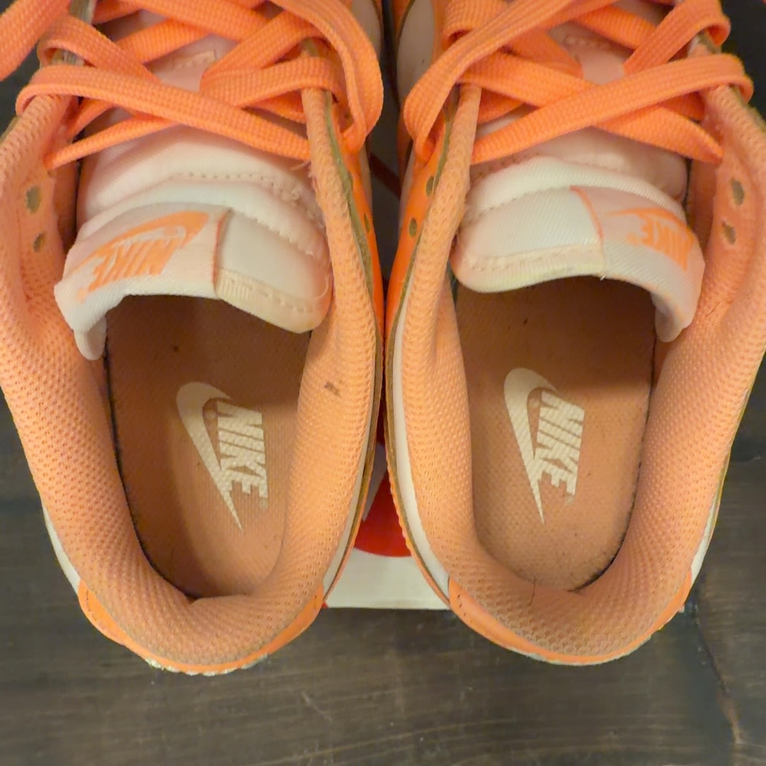 Nike Dunk Low Peach Cream (Women's) Size 7W (Pre-Owned)