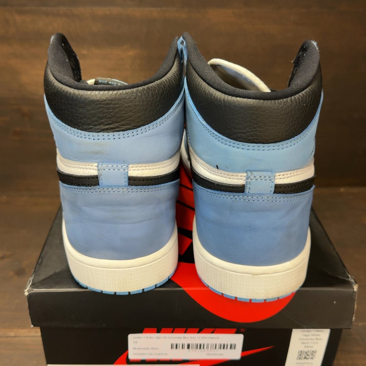 Jordan 1 Retro High OG University Blue Size 12 (Pre-Owned) - aux