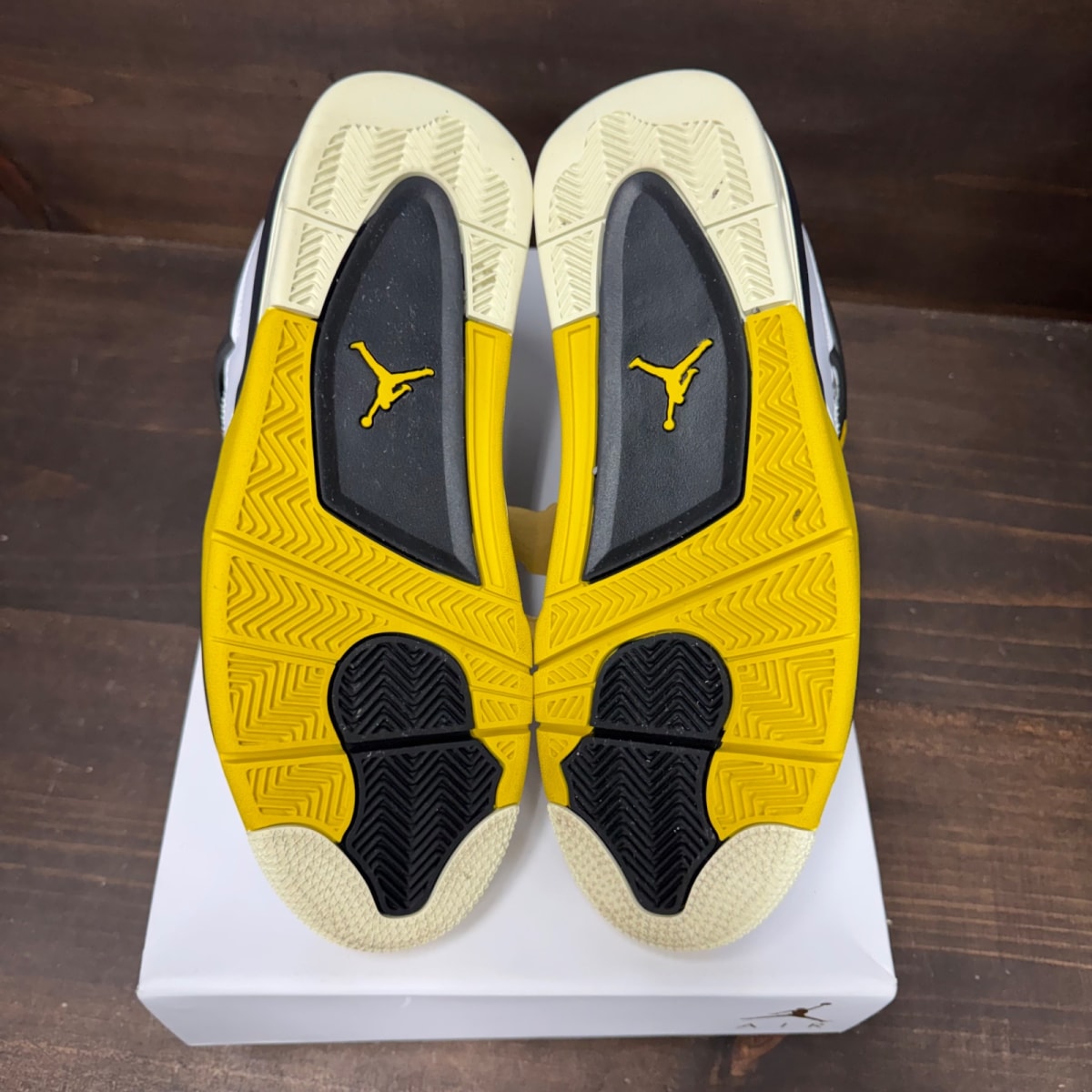 Jordan 4 Retro Vivid Sulfur (Women's) - Image 6