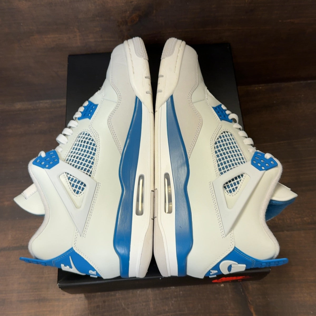 Jordan 4 Retro Military Blue (2024) Size 11 (Pre-Owned)