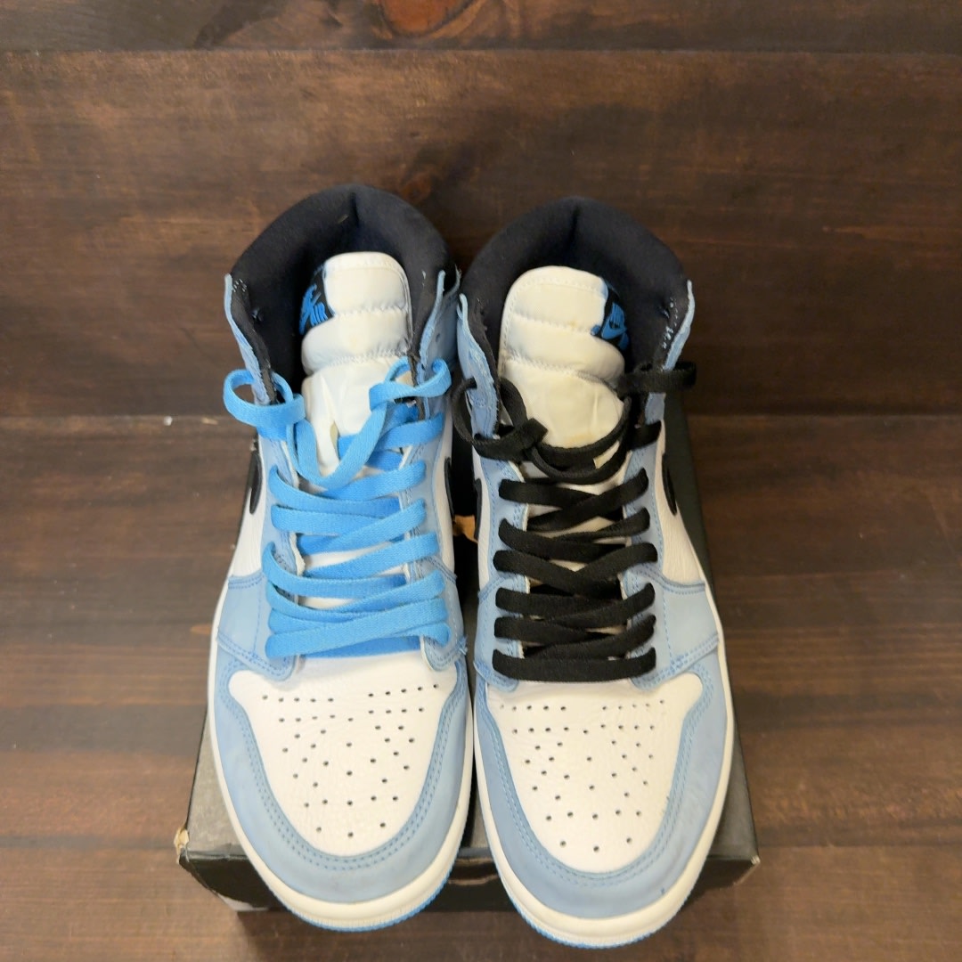 Jordan 1 Retro High OG University Blue Size 9 (Pre-Owned) - Image 3