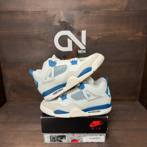 Jordan 4 Retro Military Blue (2024) - Image 1
