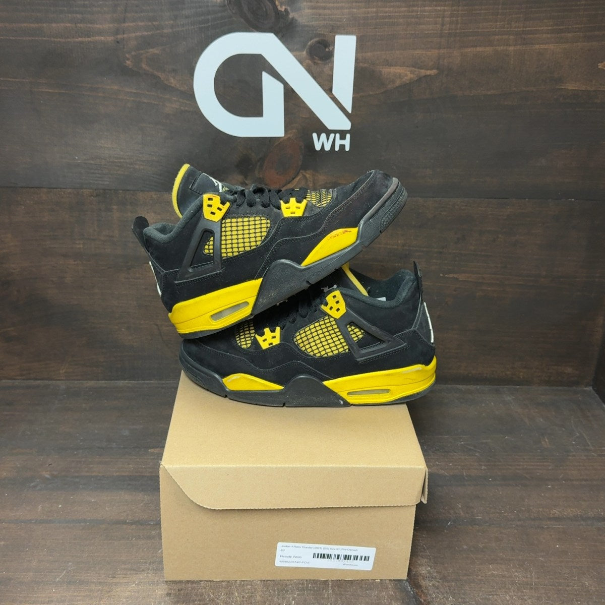 Jordan 4 Retro Thunder (2023) (GS) Size 6Y (Pre-Owned) - Image 1