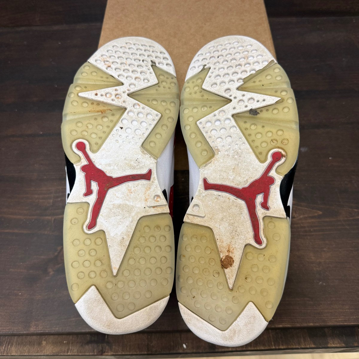 Jordan 6 Retro Carmine (2021) Size 9.5 (Pre-Owned) - Image 6