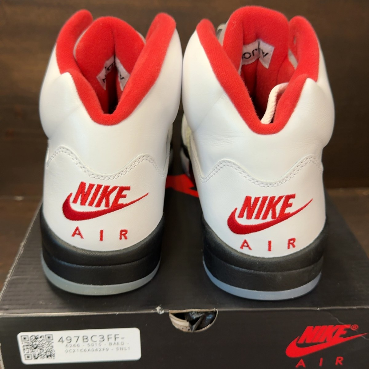 Jordan 5 Retro Fire Red Silver Tongue (2020) - Image 5