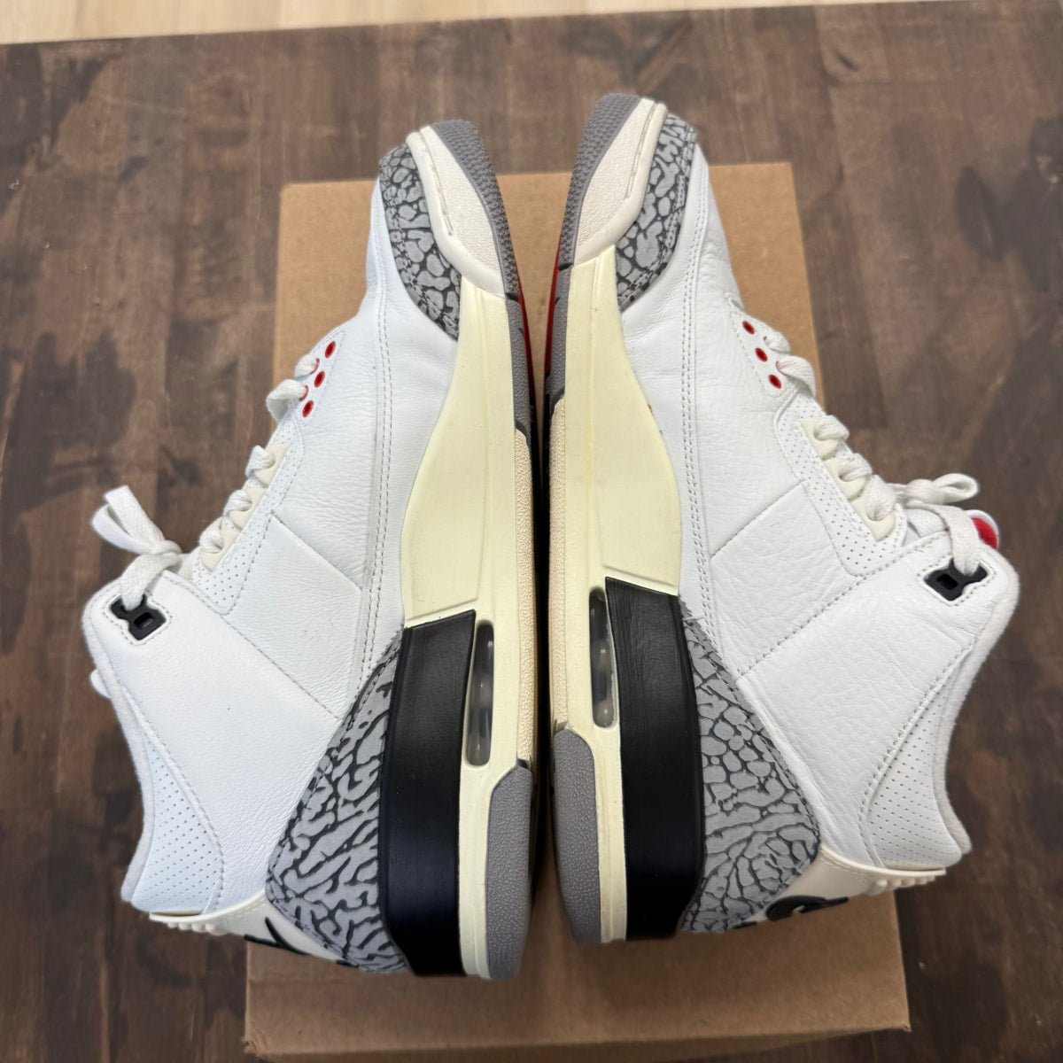 Jordan 3 Retro White Cement Reimagined Size 8.5 (Pre-Owned) - Image 5
