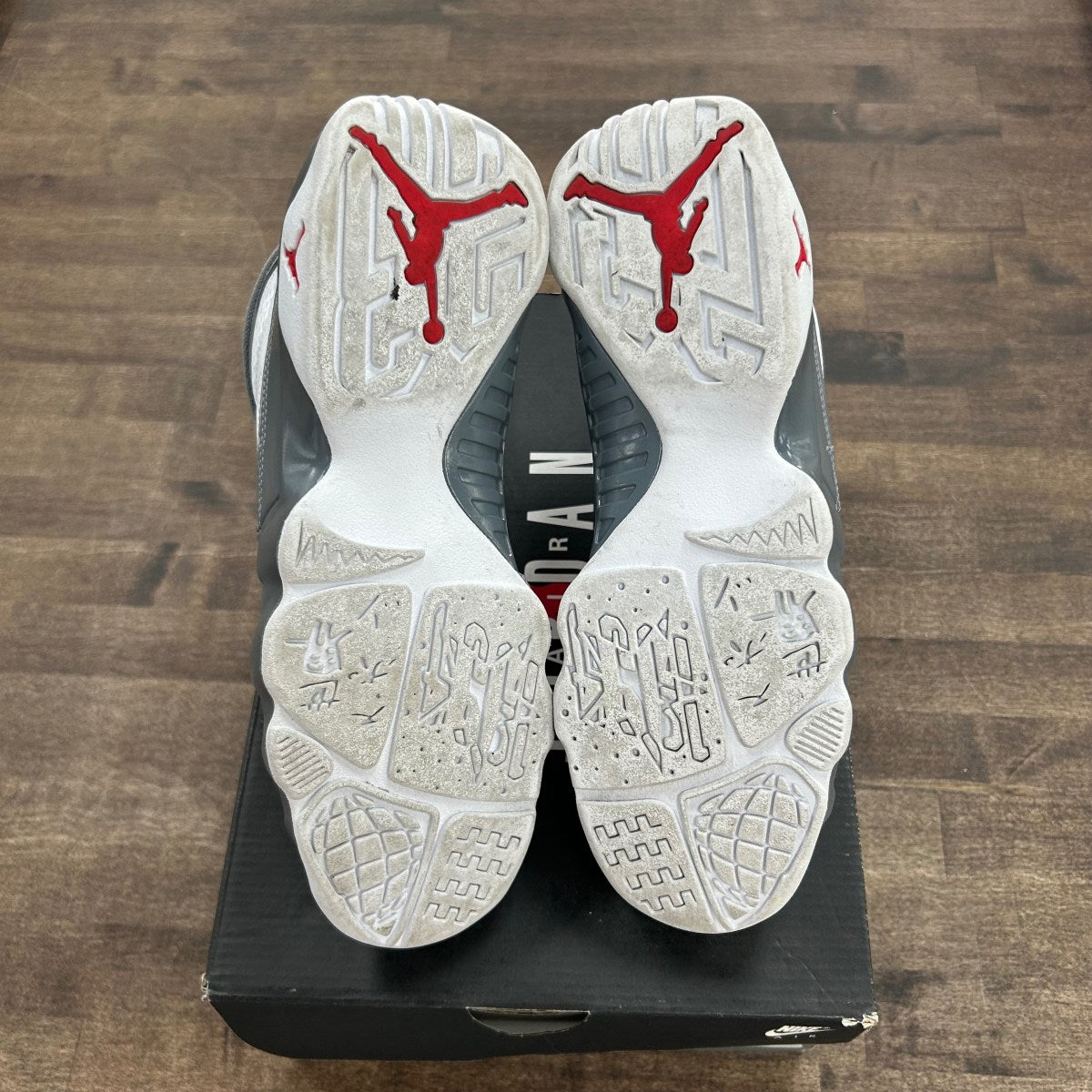 Jordan 9 Retro Fire Red (GS) Size 7Y (Pre-Owned) - Image 5