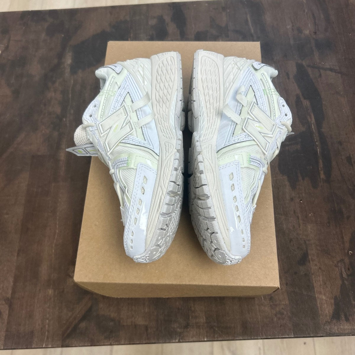 New Balance 1906A White Green Size 5.5 (Pre-Owned) - Image 3