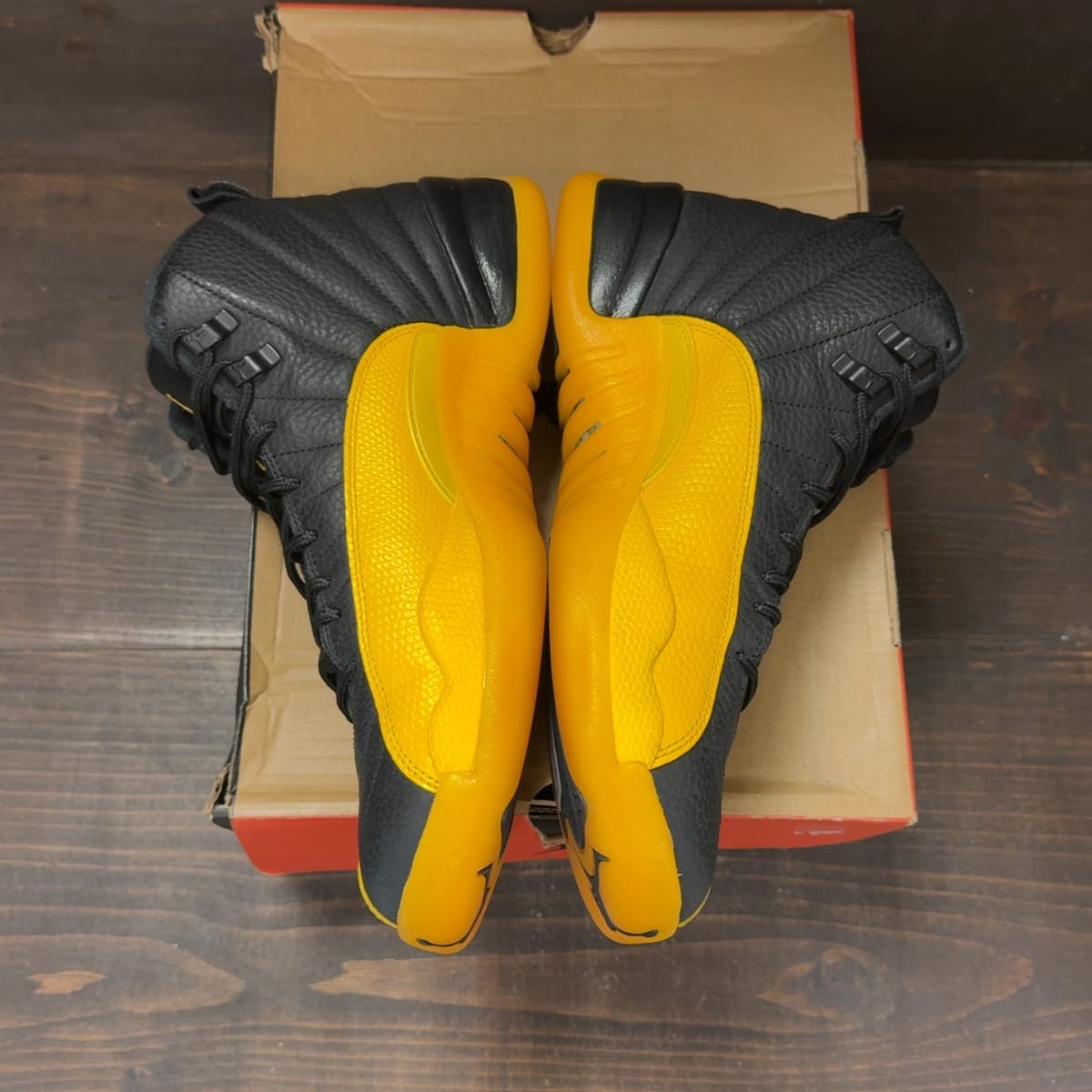 Jordan 12 Retro Black University Gold Size 10.5 (Pre-Owned) - aux