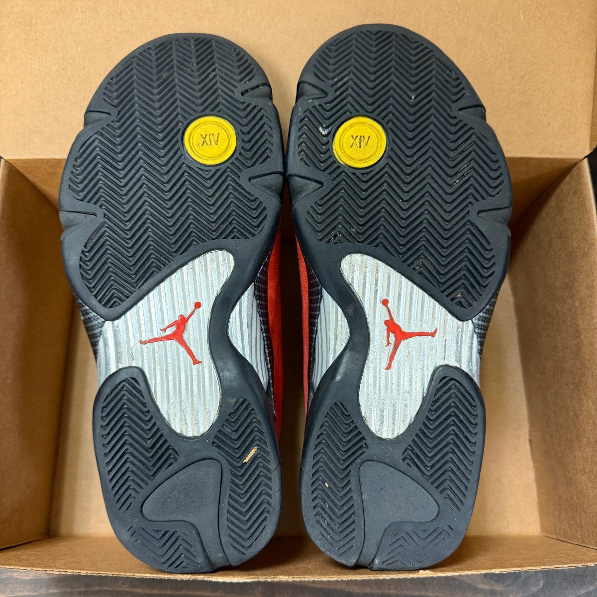 Jordan 14 Retro Ferrari (2025) Size 8 (Pre-Owned) - Image 6