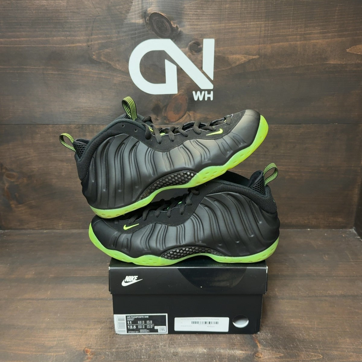 Nike Air Foamposite One Black Volt - Image 1