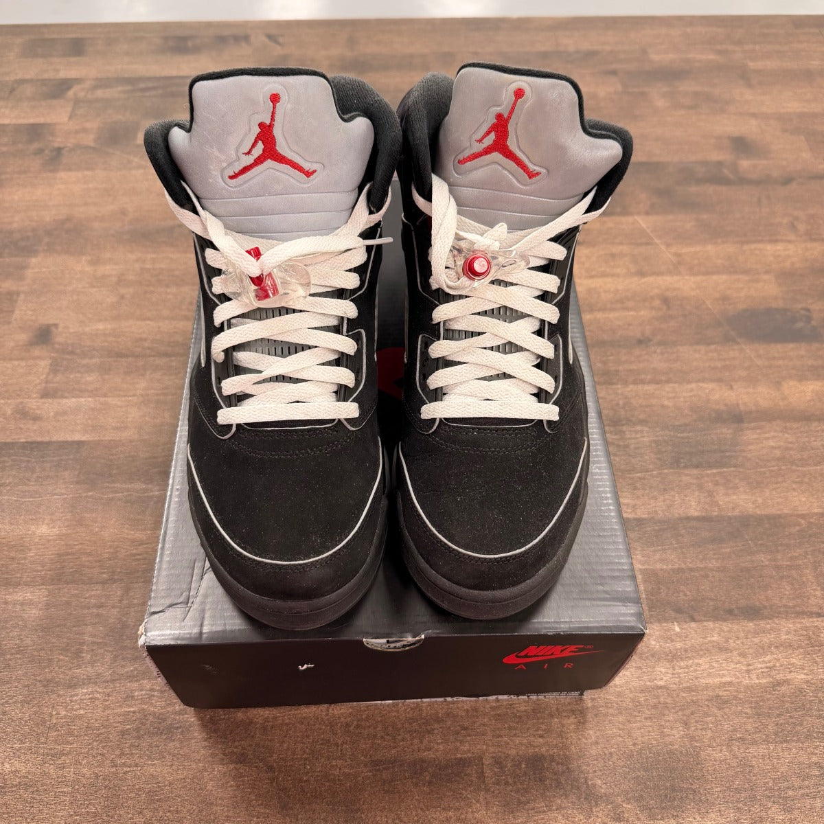 Jordan 5 Retro OG Black Metallic Reimagined Size 10 (Pre-Owned) - Image 2