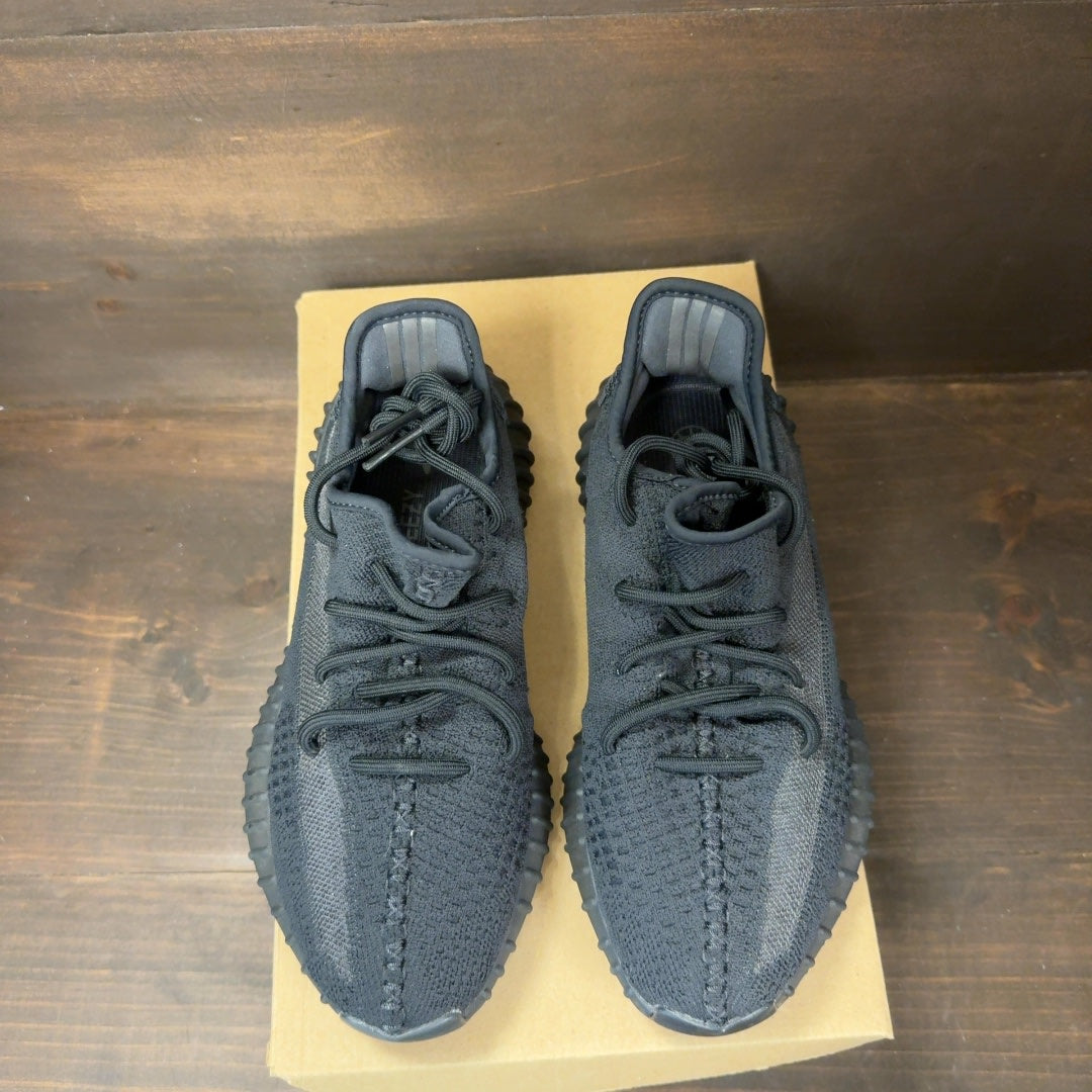 adidas Yeezy Boost 350 V2 Onyx Size 7 (Pre-Owned) - Image 3