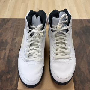 Jordan 5 Retro Reverse Metallic Size 13 (Pre-Owned) - Image 2