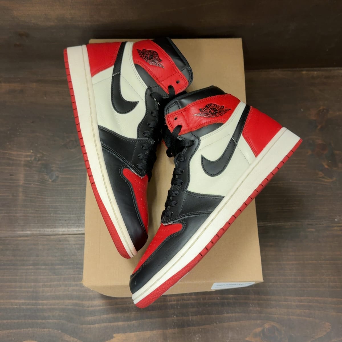 Jordan 1 Retro High Bred Toe Size 8.5 (Pre-Owned) - back