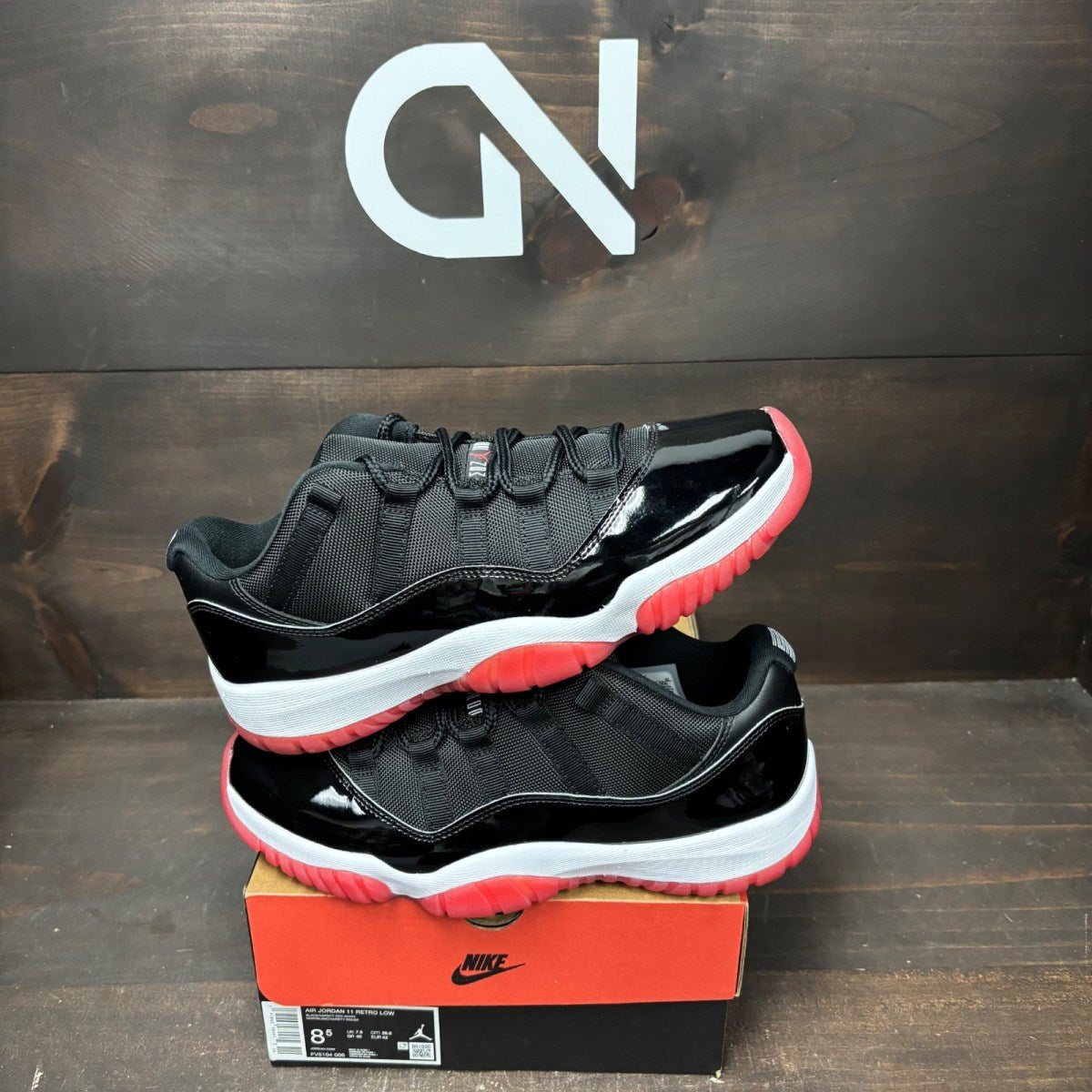 Jordan 11 Retro Low Bred (2025) Size 8.5 (Pre-Owned) - Image 1
